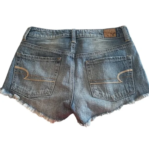 Amarican Eagle distressed denim shorts - Picture 2 of 3